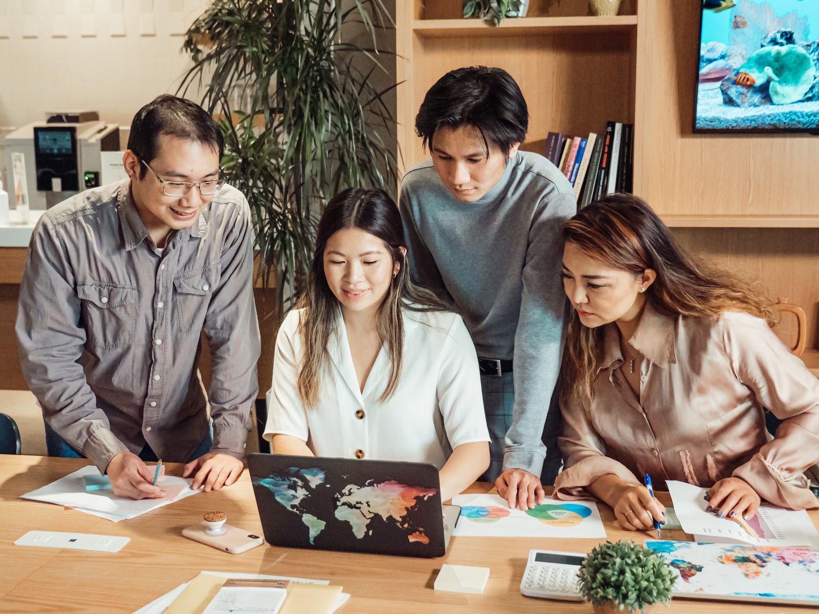Equipo en una capacitación de inglés para empresas
