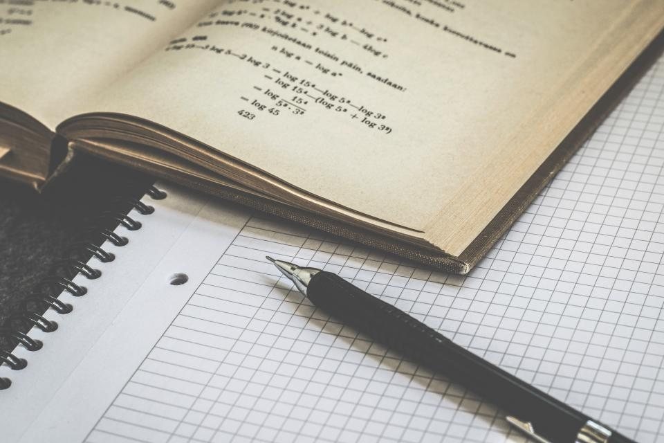 Cuaderno con anotaciones